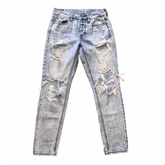 American Eagle Outfitters Denim - American Eagle Tom Girl Distressed Light Wash Jeans Size 2R